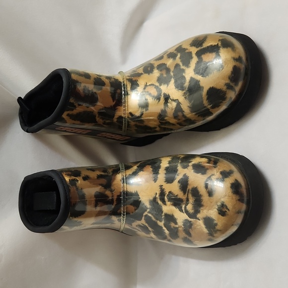UGG Classic Clear Mini Panther Boots (W Size 7) - Picture 3 of 14